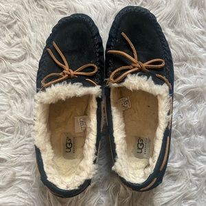 Ugg Dakota Moccasins